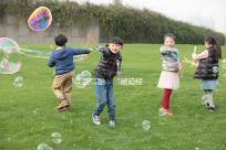 50 生二胎,“被迫經(jīng)營”克服困難的哥哥,他的生活又酷又浪漫